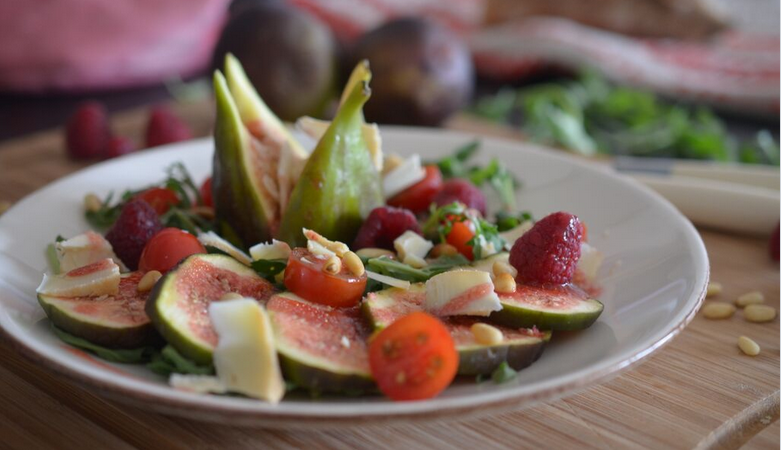 SALADE FIGUE PICODON A LA VINAIGRETTE FRAMBOISE