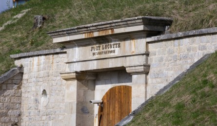 Fort Saint-Antoine, lieu d'affinage des meules de Comté fort Saint-Antoine