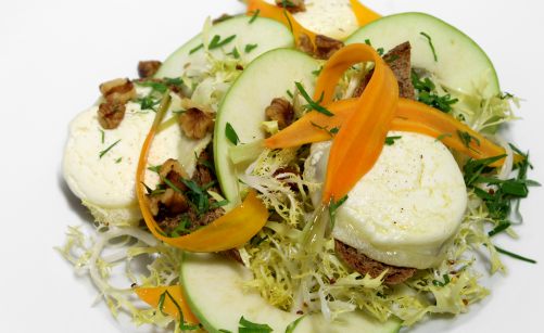 Salade au chèvre chaud par Alain Ducasse