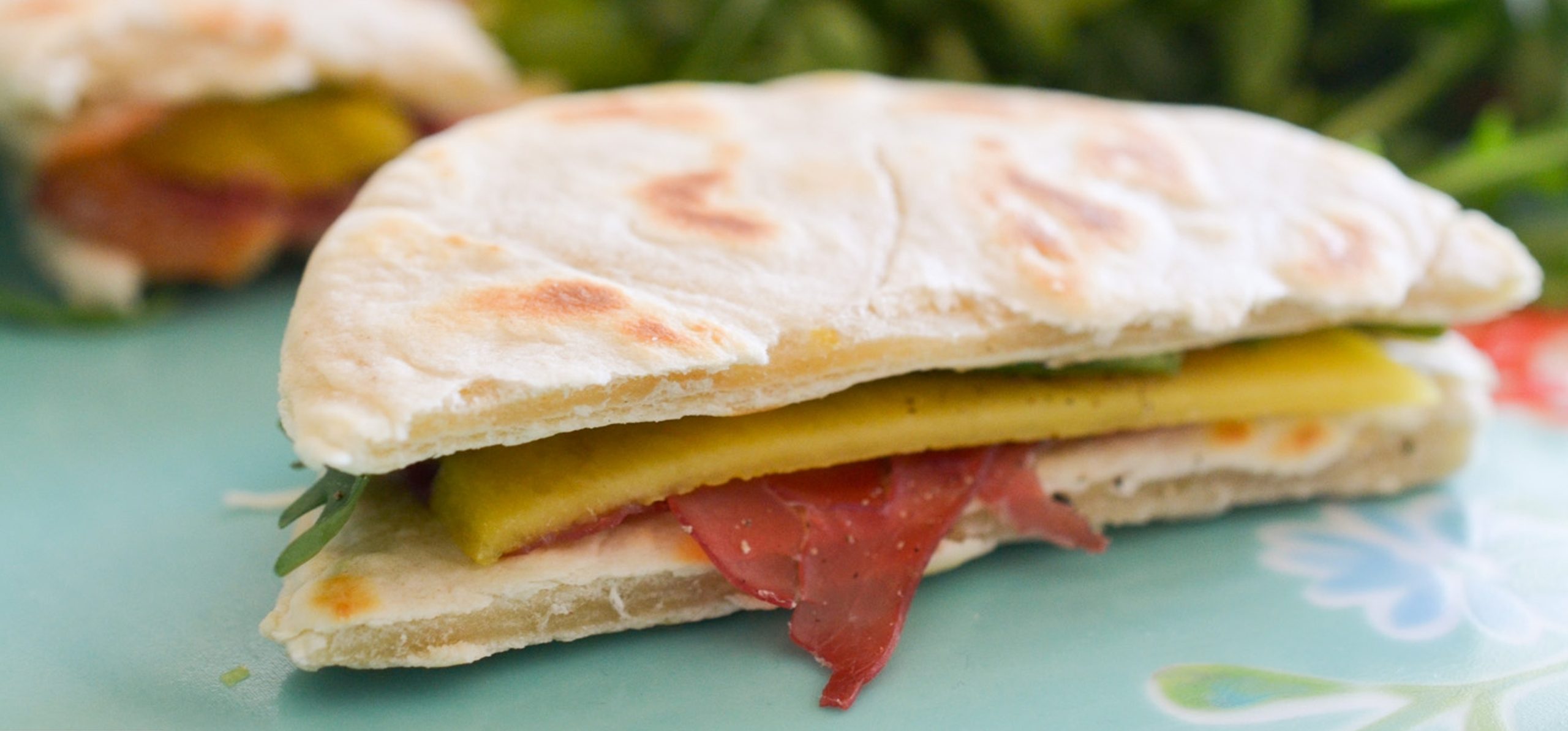 PIADINE DE MUROL, MANGUE ET BRESAOLA